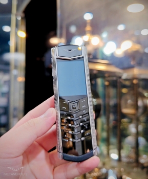 VERTU SIGNATURE S CLOUD DE PARIS 2017